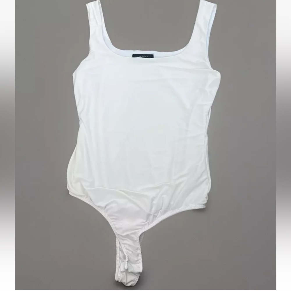 Saints 21 Bodysuit Square‎ Neckline Lined Cream Women’s Size M One piece Tank